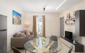 Edka Suites - Modern Sunlit 2Bd Apartments With Balconies - Close To Sliema Promenade, St Julian'S & St Georges Bay