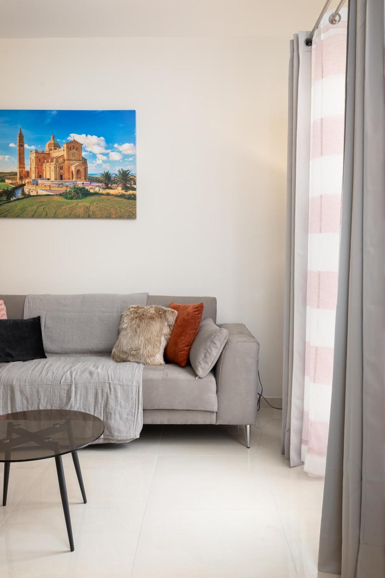 Edka Suites - Modern Sunlit 2Bd Apartments With Balconies - Close To Sliema Promenade, St Julian'S & St Georges Bay Gzira Esterno foto